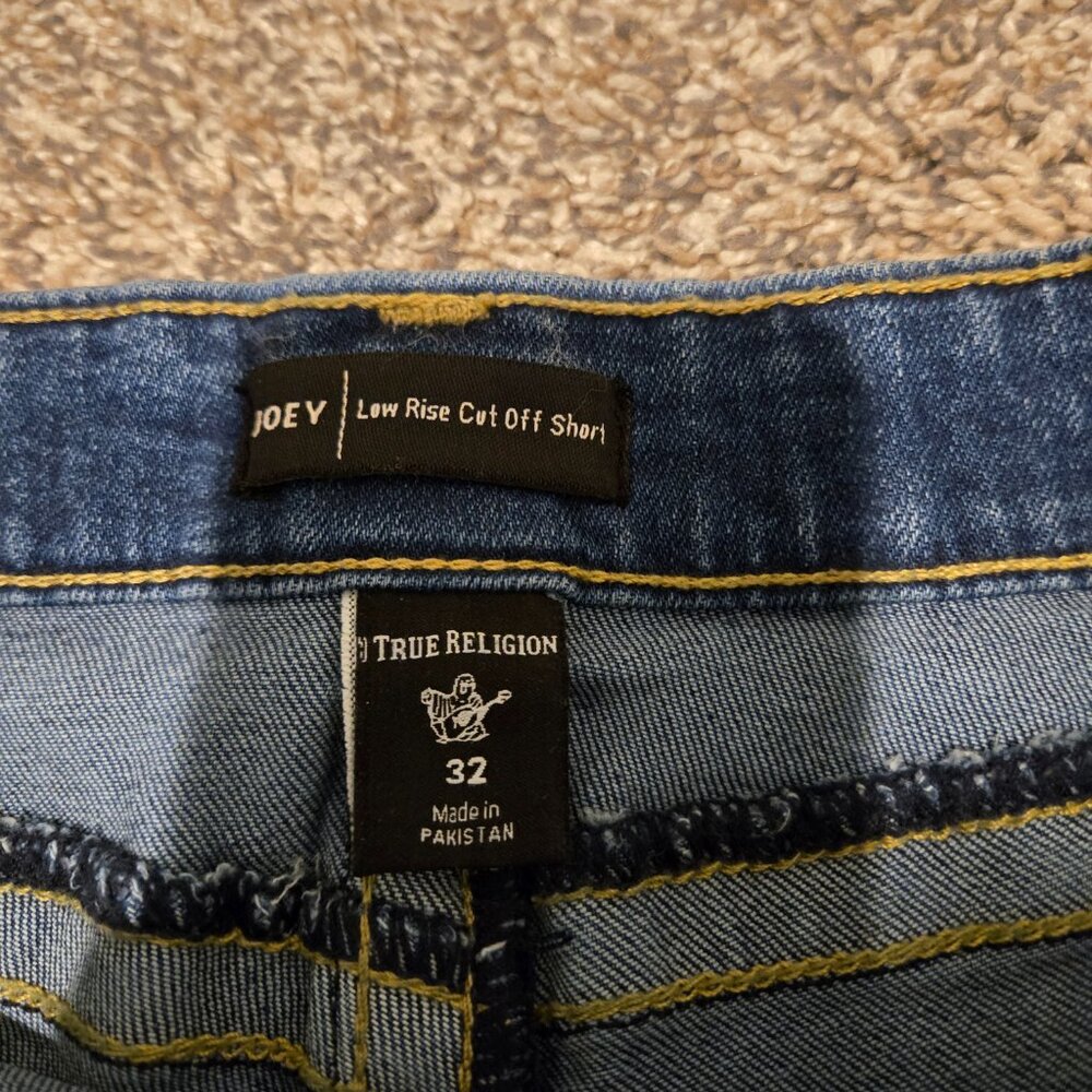 True Religion Joey Low Rise Cutoff Jean Shorts Dark Blue 32 - Picture 2 of 4